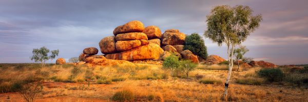 Karlu Karlu or Devils Marbles are one of Australia’s natural wonders. They are a collection of large round, red-coloured boulders. Located near Wauchope, south of Tennant Creek in Australia’s Northern Territory.